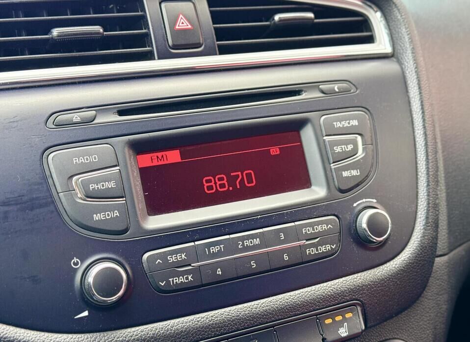 Kia Ceed, II Рестайлинг 1.6 AT (130 л.с.)