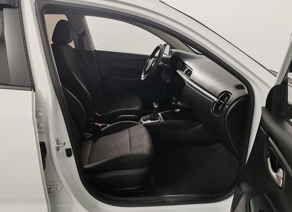 Kia Rio, IV 1.4 AT (100 л.с.)