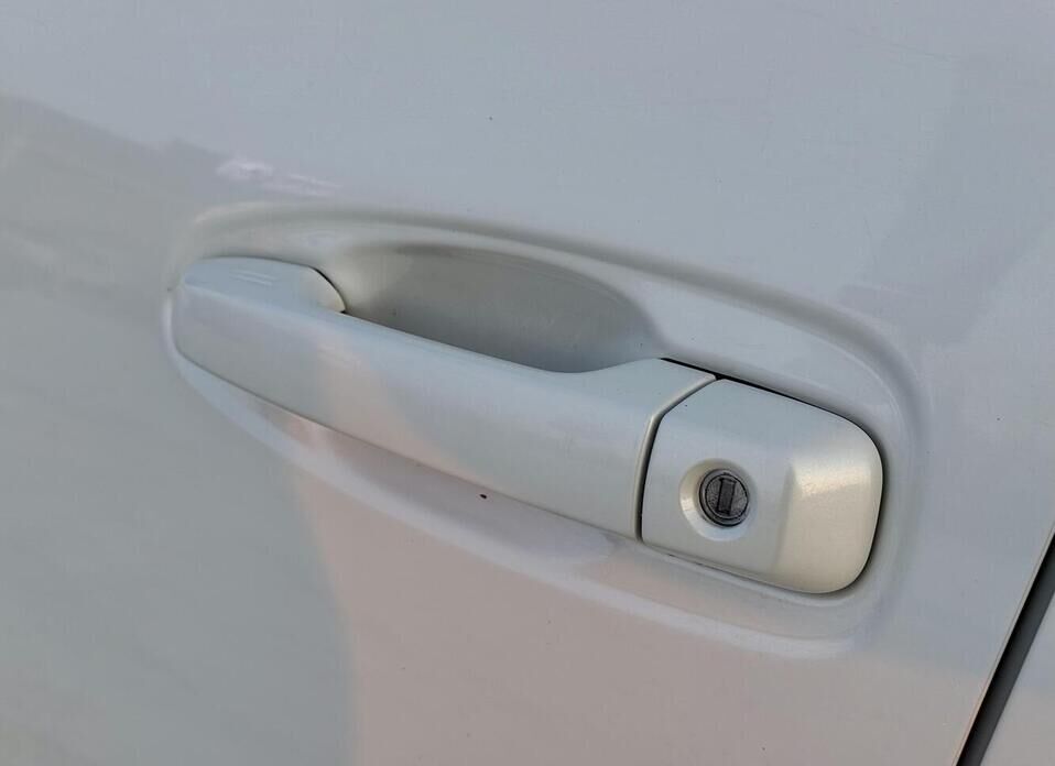 Toyota Land Cruiser Prado, 150 Series Рестайлинг 3 2.8d AT (200 л.с.) 4WD