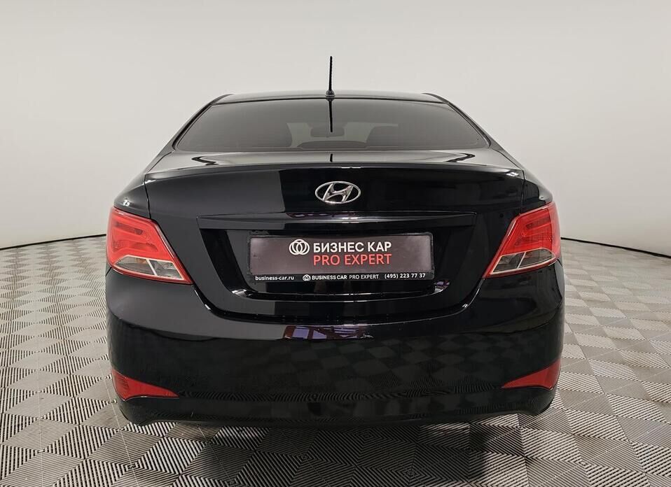 Hyundai Solaris, I Рестайлинг 1.6 AT (123 л.с.)