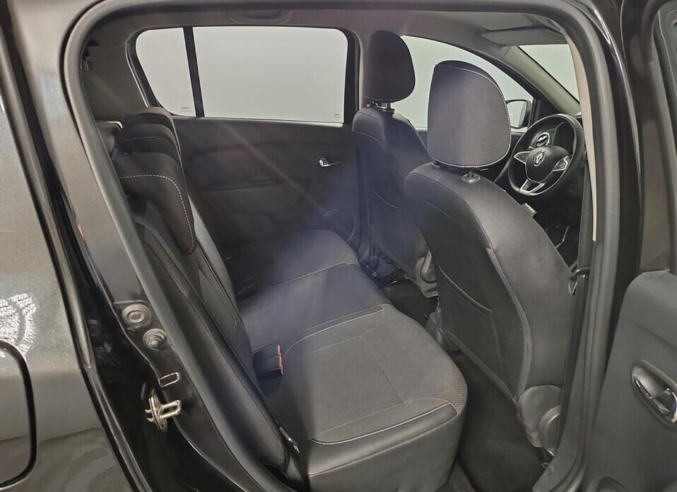 Renault Sandero Stepway 1.6 CVT (113 л.с.)