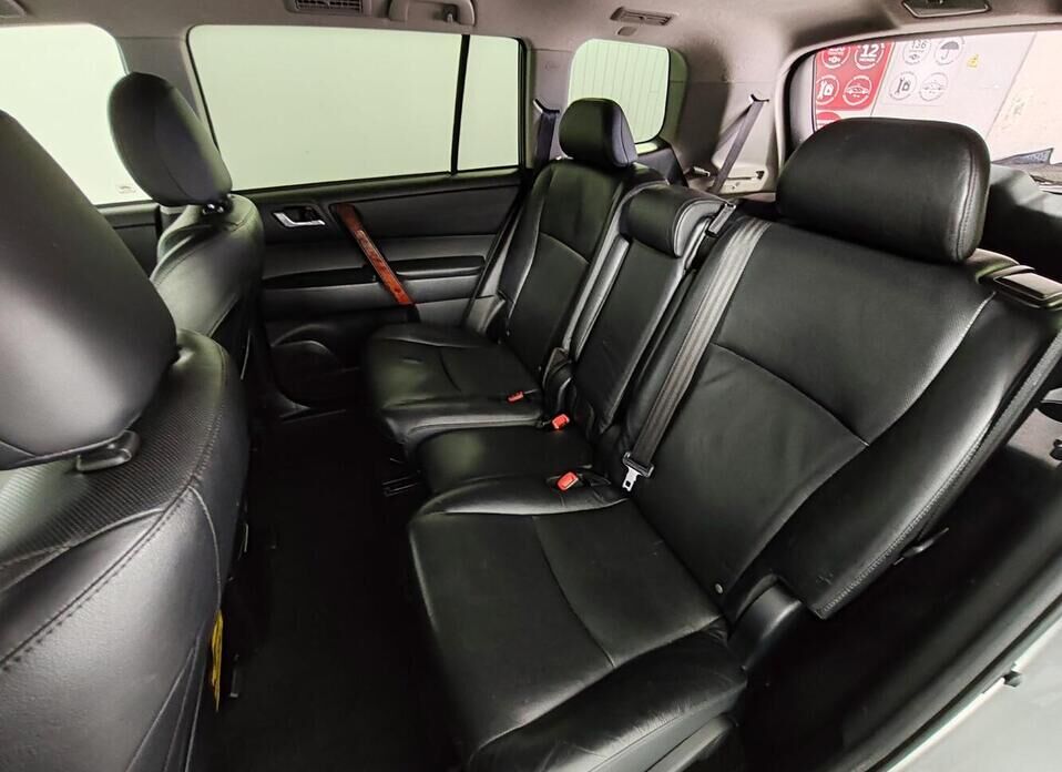 Toyota Highlander 3.5 AT (273 л.с.) 4WD