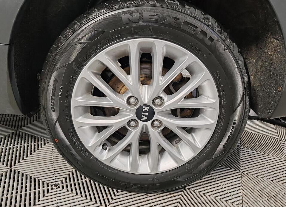 Kia Rio, IV Рестайлинг X 1.6 AT (123 л.с.)