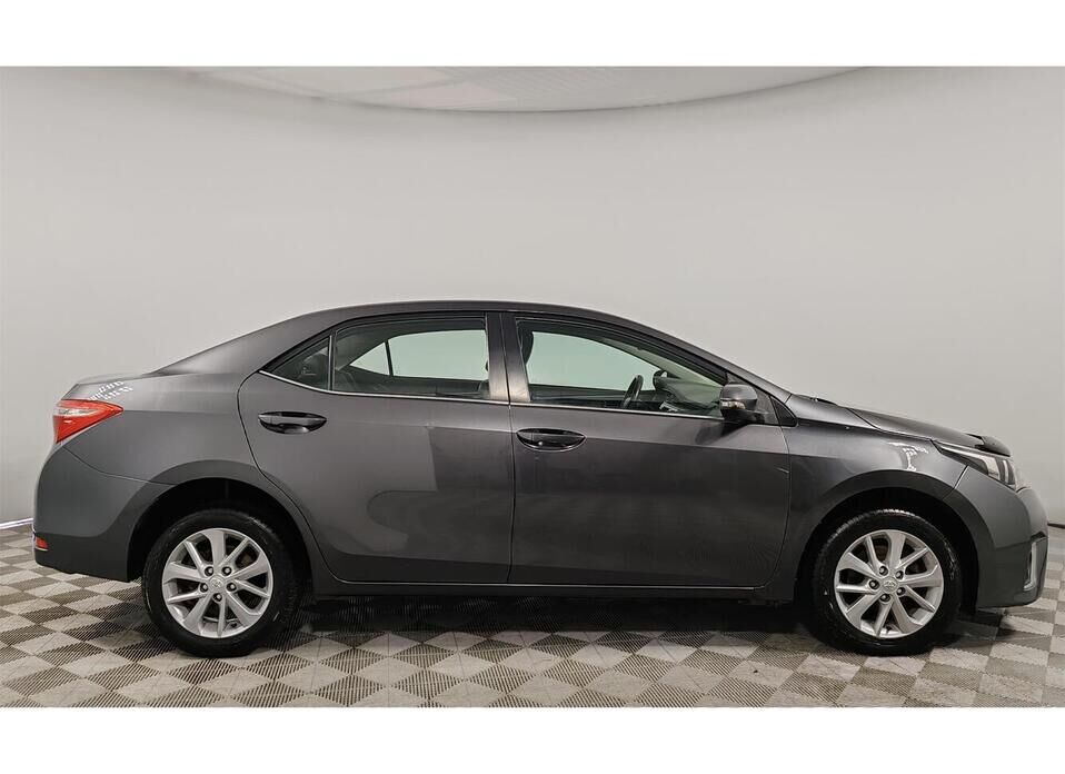 Toyota Corolla 1.6 CVT (122 л.с.)