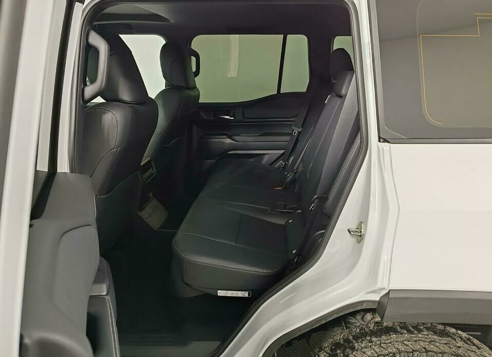 Toyota Land Cruiser Prado 2.8d AT (204 л.с.) 4WD