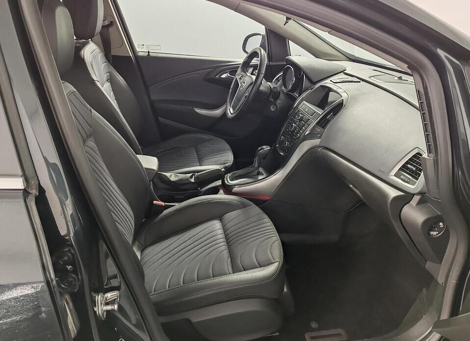 Opel Astra, J Рестайлинг 1.4 AT (140 л.с.)