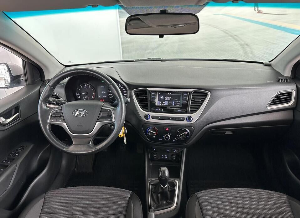 Hyundai Solaris, II 1.6 MT (123 л.с.)