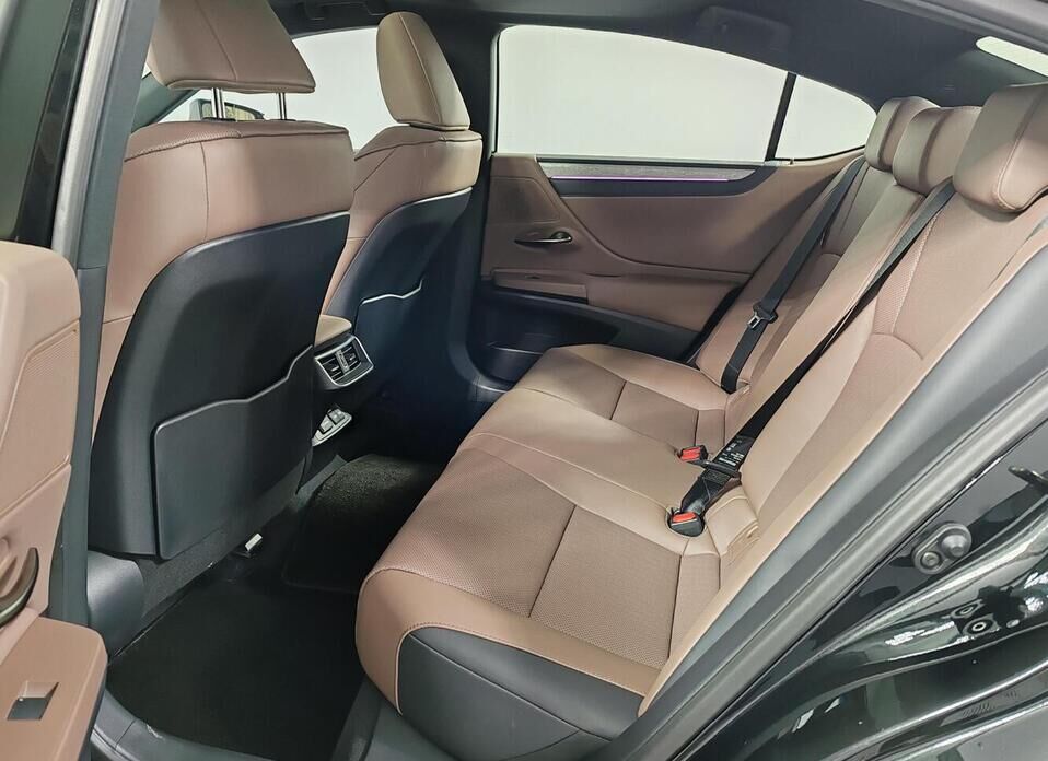 Lexus ES, VII Рестайлинг 2 200 2.0 CVT (173 л.с.)