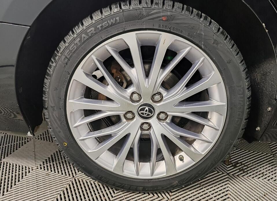 Toyota Camry, VIII (XV70) 3.5 AT (249 л.с.)