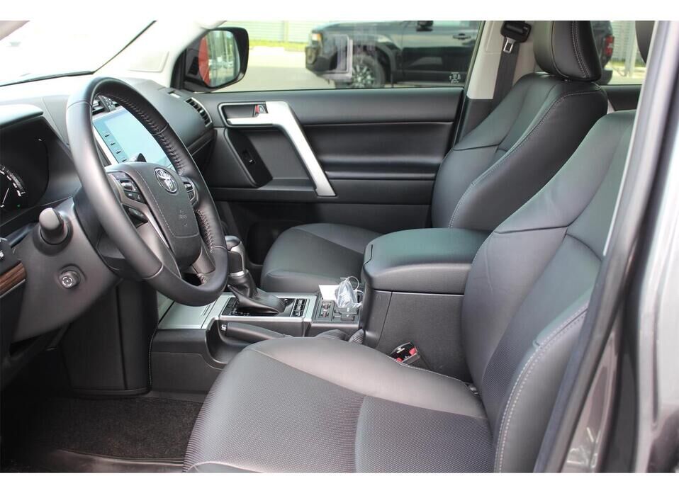 Toyota Land Cruiser Prado 2.8d AT (200 л.с.) 4WD