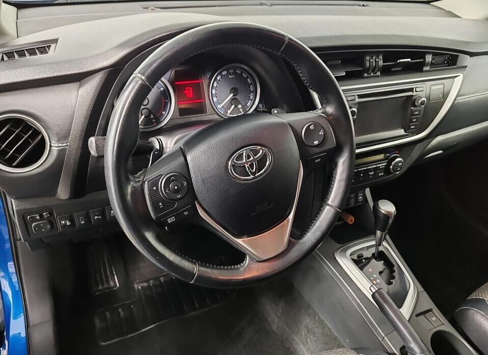 Toyota Auris, II 1.6 CVT (132 л.с.)