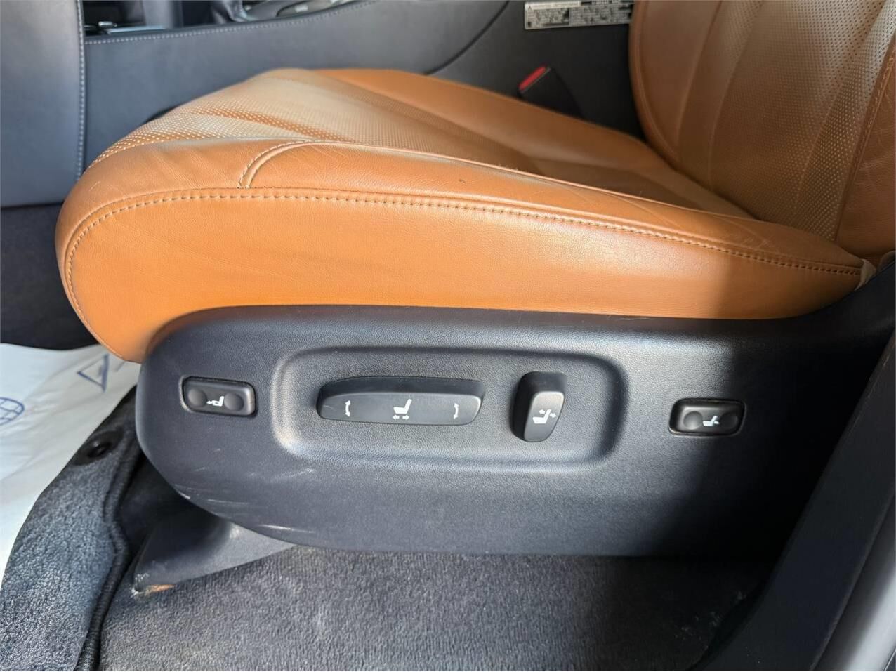 Lexus LX, III Рестайлинг 2 570 5.7 AT (367 л.с.) 4WD