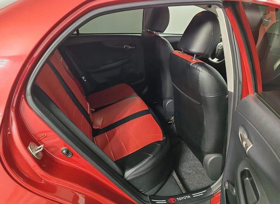 Toyota Corolla 1.6 MT (124 л.с.)