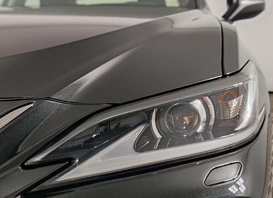 Lexus ES, VII 250 2.5 AT (200 л.с.)