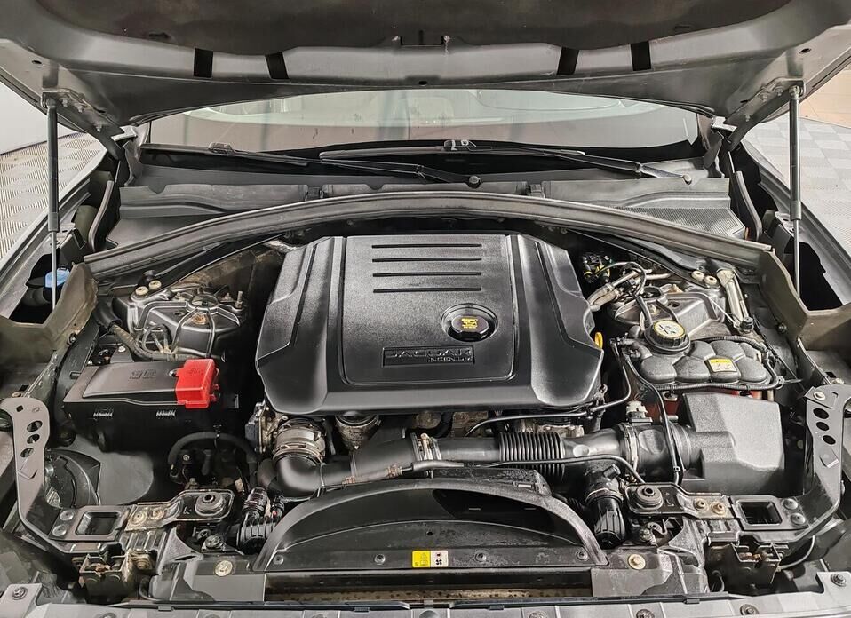 Jaguar F-Pace, I 2.0d AT (180 л.с.) 4WD