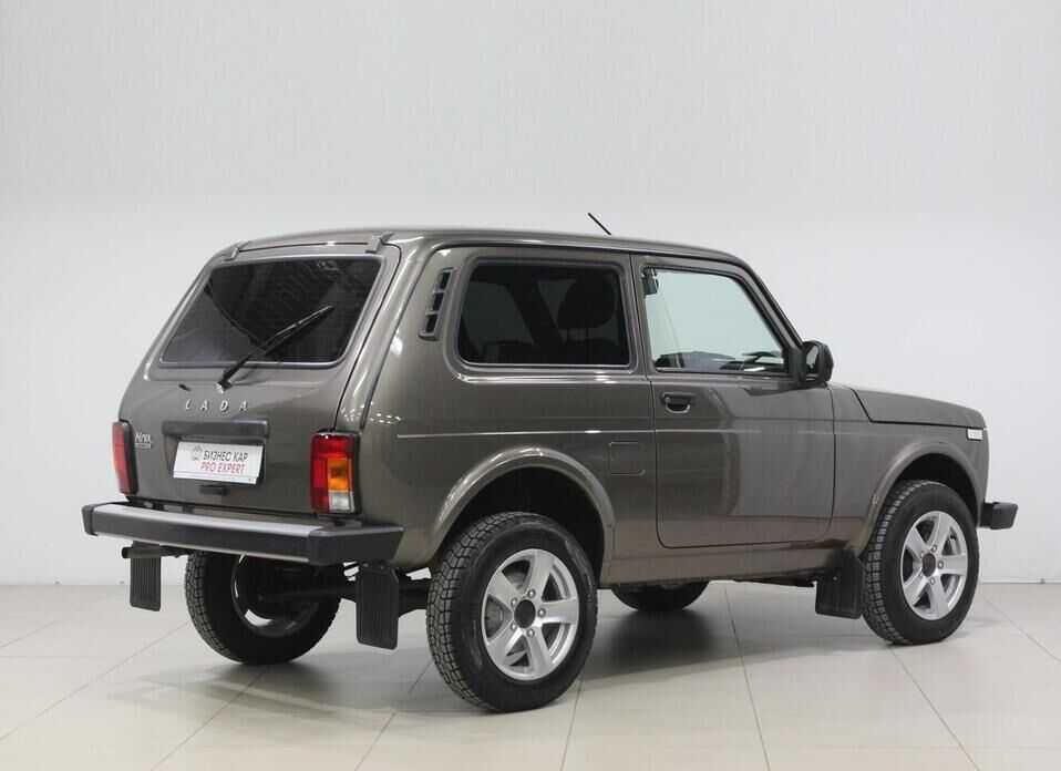 LADA (ВАЗ) Niva Legend 1.7 MT (83 л.с.) 4WD