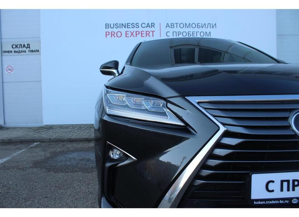 Lexus RX, IV 300 2.0 AT (238 л.с.) 4WD