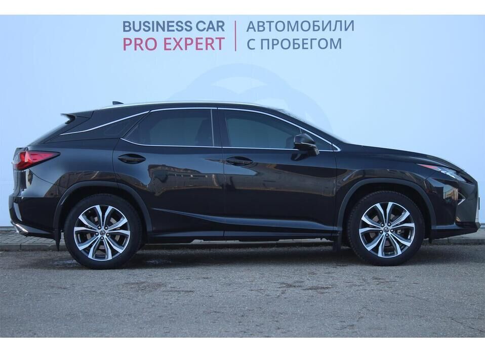 Lexus RX, IV 300 2.0 AT (238 л.с.) 4WD