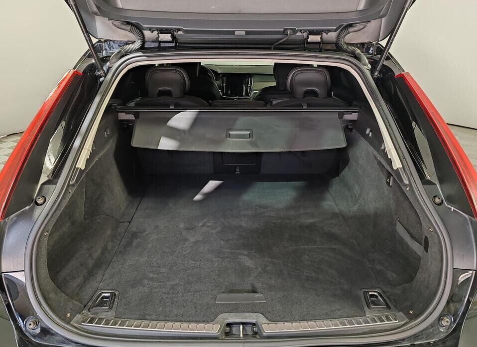 Volvo V90 Cross Country 2.0d AT (190 л.с.) 4WD