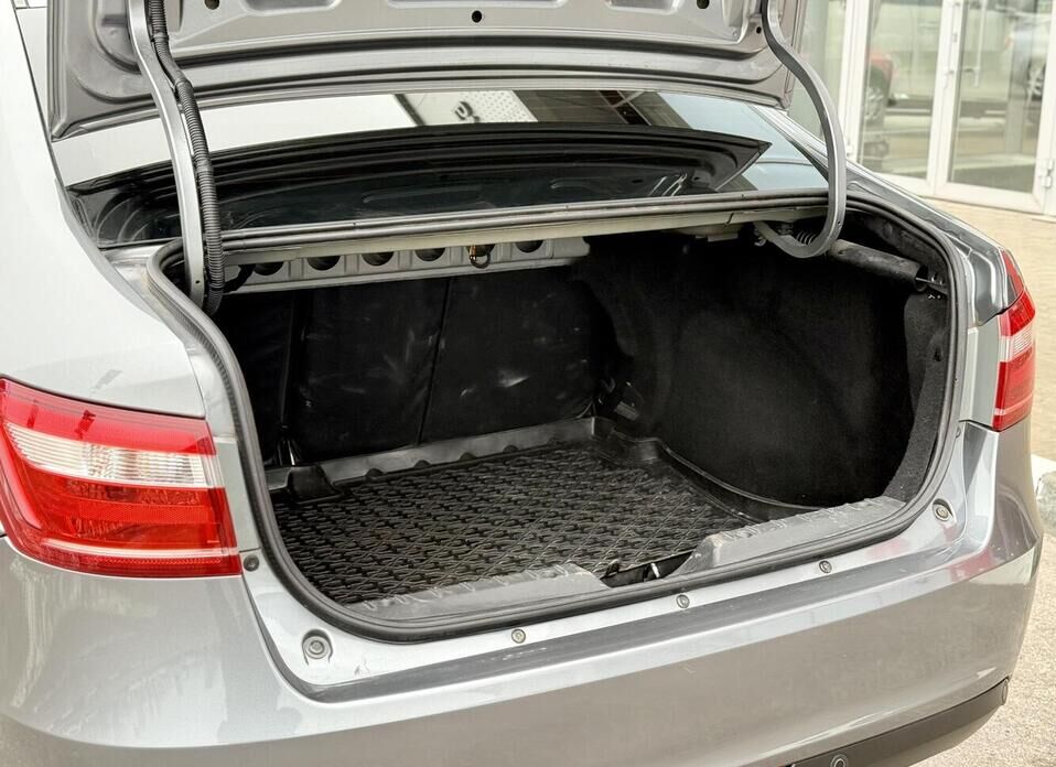 LADA (ВАЗ) Vesta, I 1.6 MT (106 л.с.)