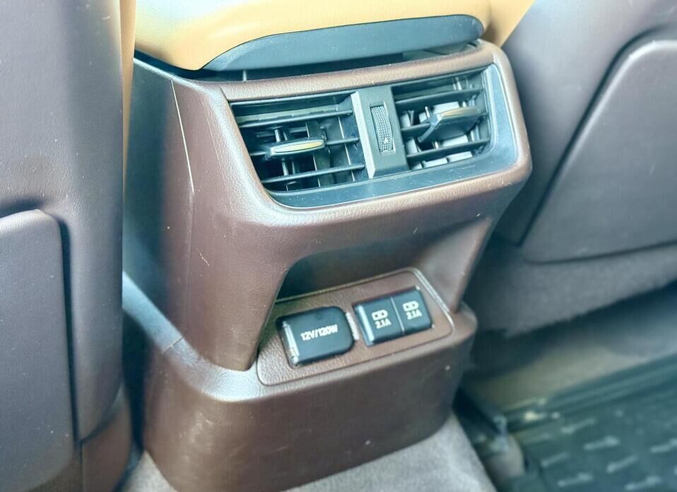 Lexus ES, VII 250 2.5 AT (200 л.с.)