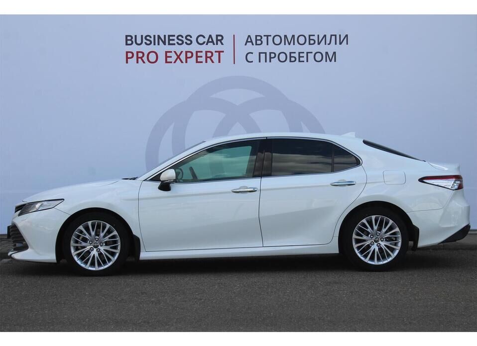 Toyota Camry 2.5 AT (181 л.с.)
