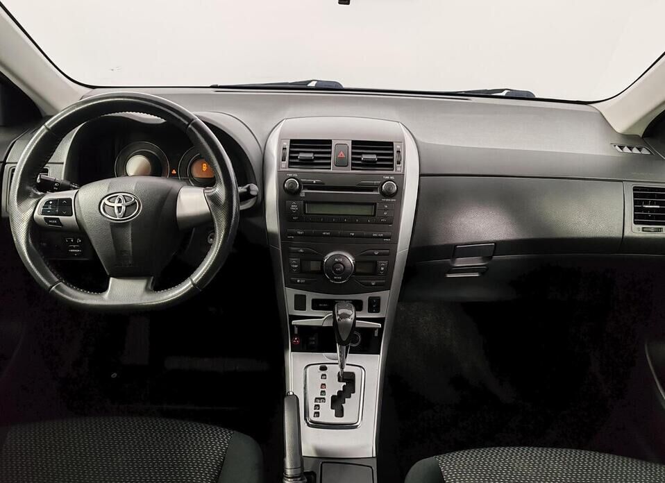 Toyota Corolla 1.6 AT (124 л.с.)