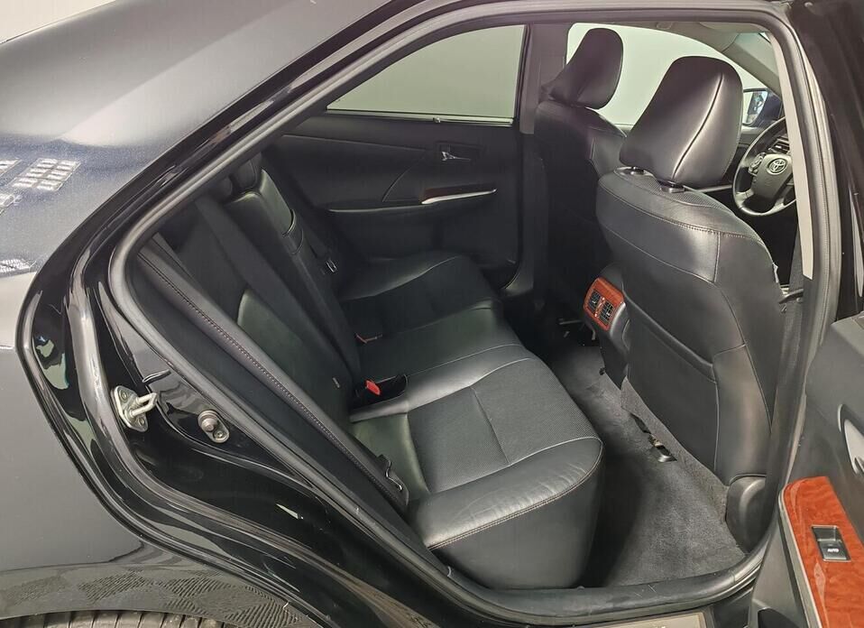 Toyota Camry 3.5 AT (249 л.с.)