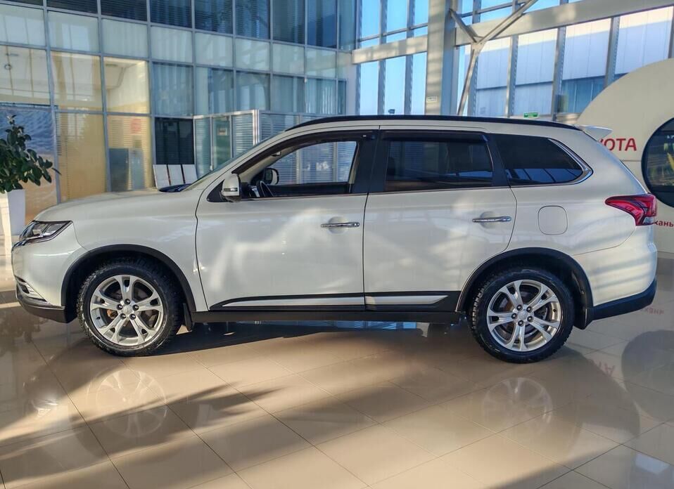 Mitsubishi Outlander, III Рестайлинг 3 2.4 CVT (167 л.с.) 4WD