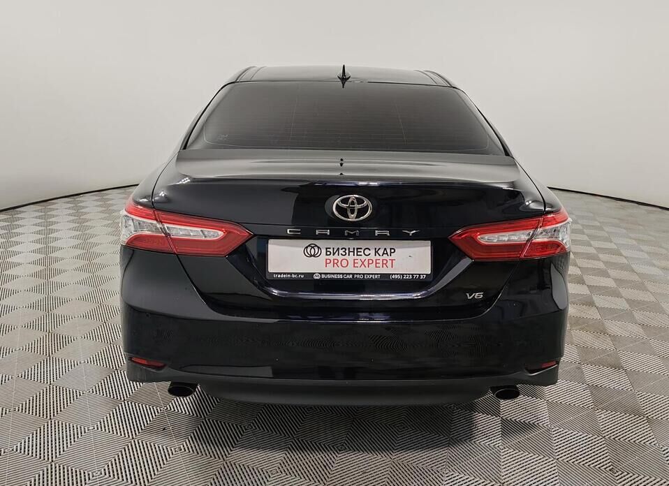 Toyota Camry, VIII (XV70) 3.5 AT (249 л.с.)