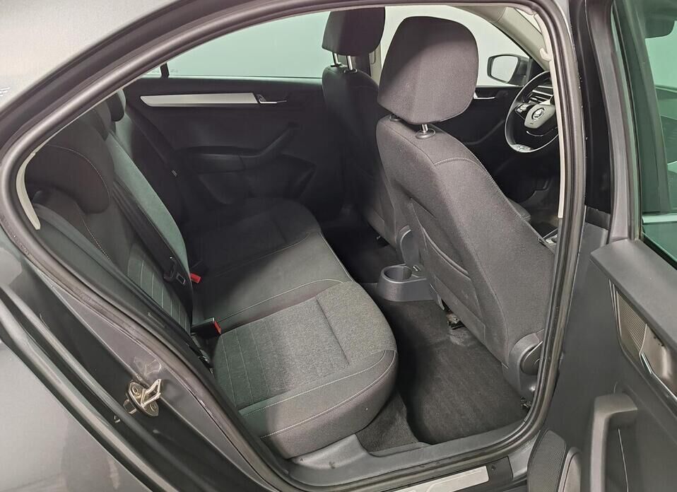 Skoda Rapid 1.6 AT (110 л.с.)