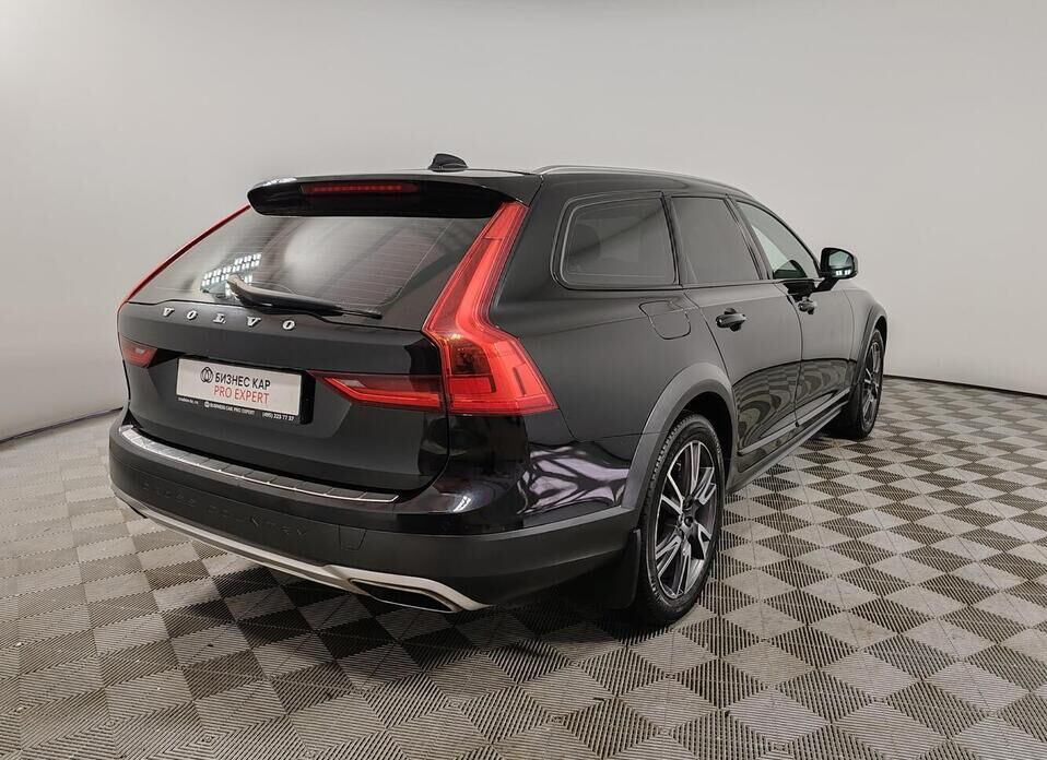 Volvo V90 Cross Country 2.0d AT (190 л.с.) 4WD