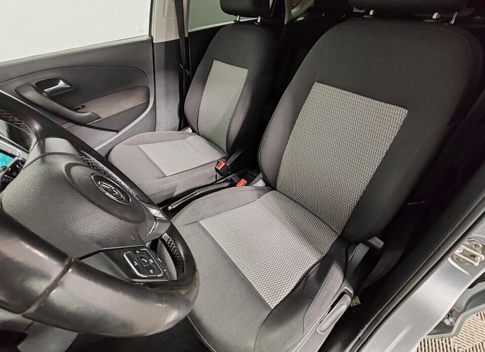 Volkswagen Polo, V 1.6 AT (105 л.с.)