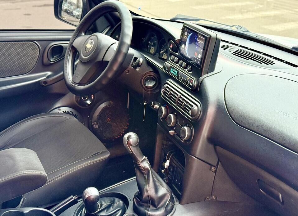 Chevrolet Niva, I Рестайлинг 1.7 MT (80 л.с.) 4WD