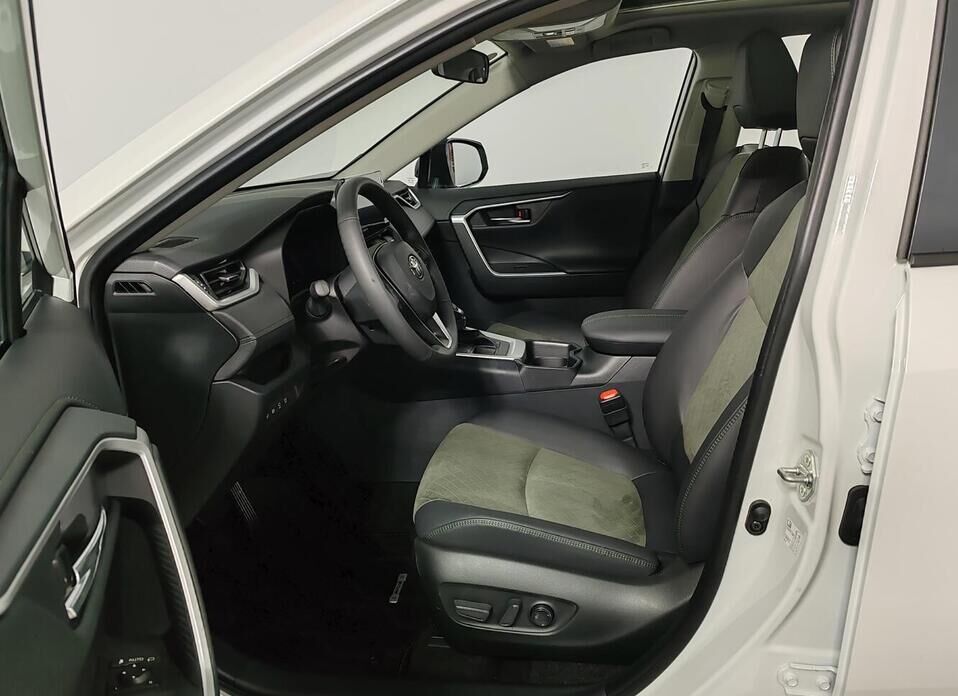 Toyota RAV4, V (XA50) 2.0 CVT (171 л.с.) 4WD