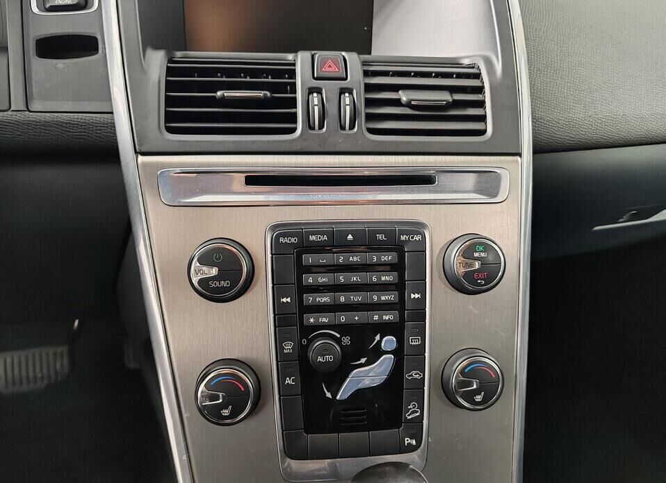 Volvo XC60, I 2.4d AT (163 л.с.) 4WD