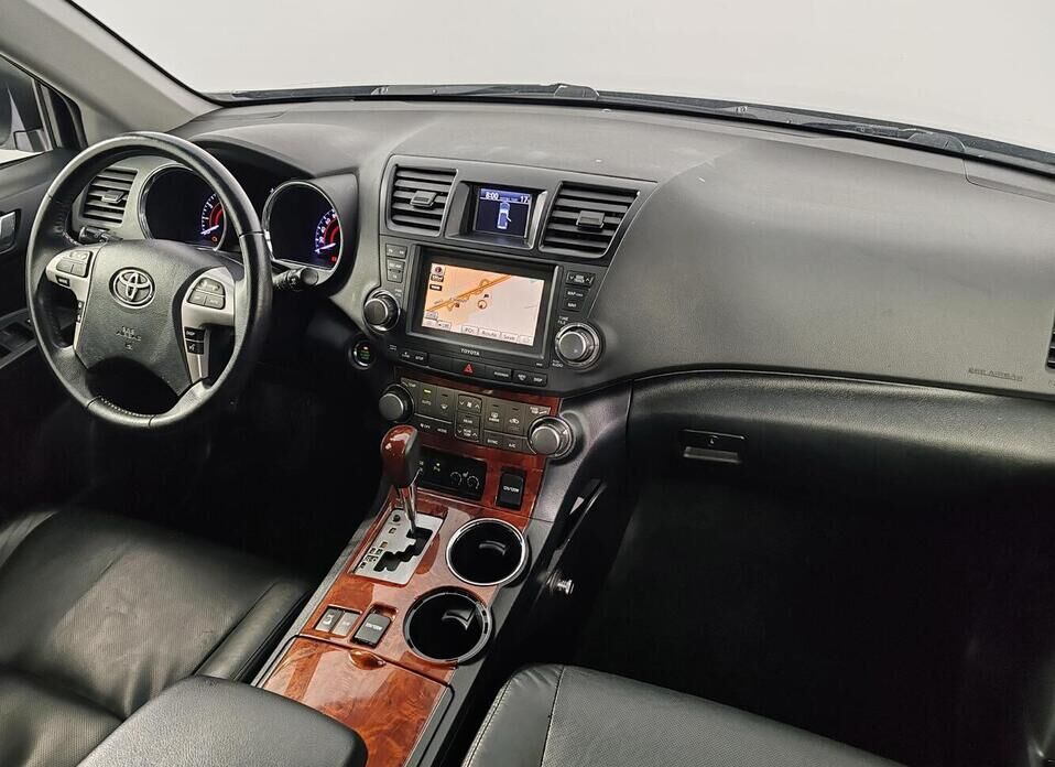 Toyota Highlander 3.5 AT (273 л.с.) 4WD