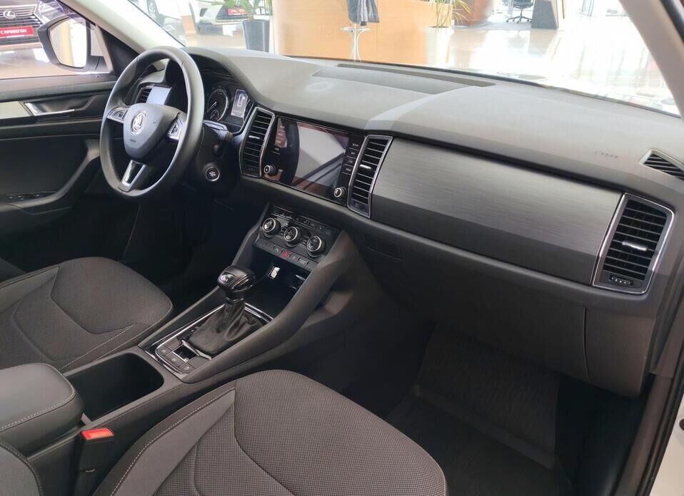 Skoda Kodiaq, I 2.0 AMT (180 л.с.) 4WD