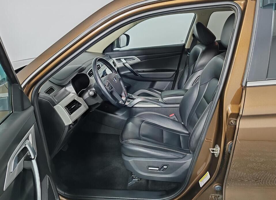 Geely Atlas, I 1.8 AT (184 л.с.) 4WD