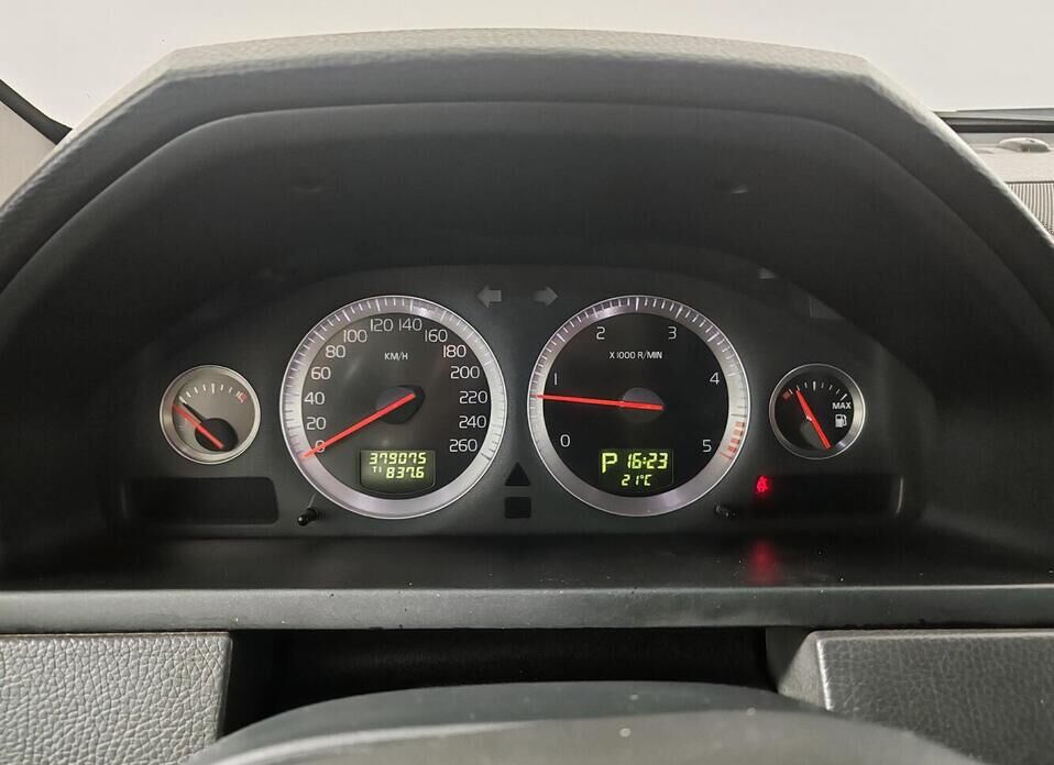 Volvo XC90, I Рестайлинг 2.4d AT (185 л.с.) 4WD