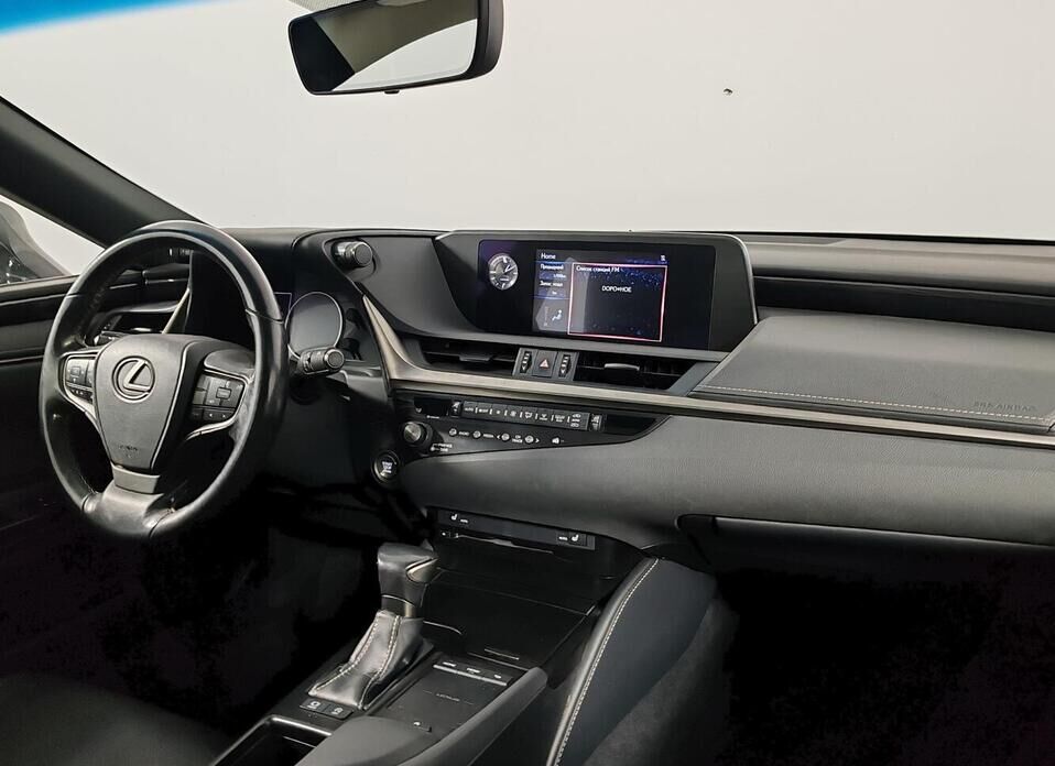 Lexus ES, VII 250 2.5 AT (200 л.с.)