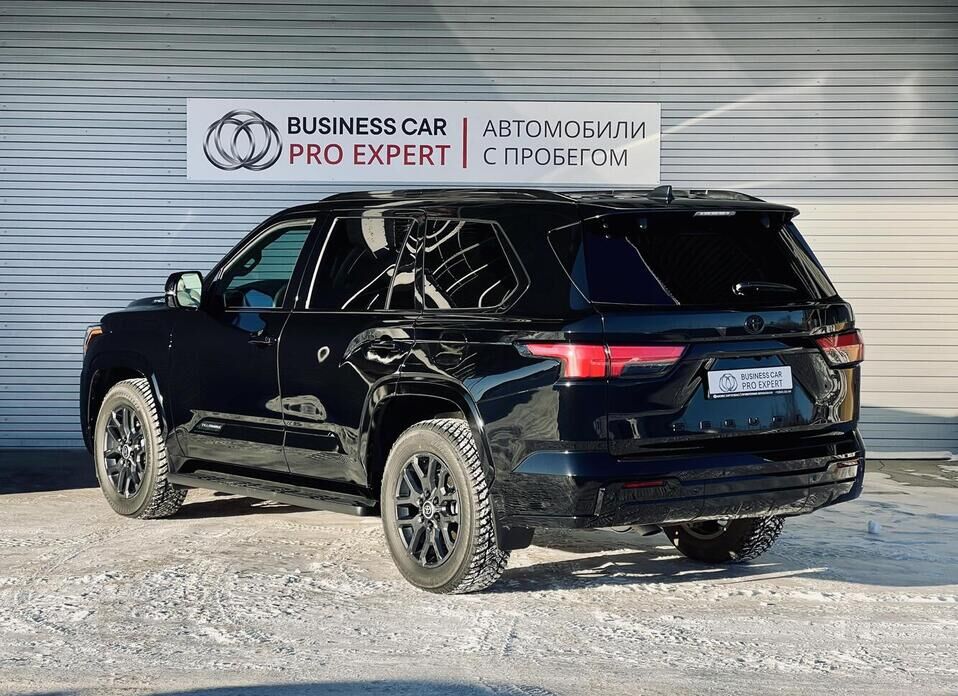 Toyota Sequoia, III 3.5hyb AT (437 л.с.) 4WD