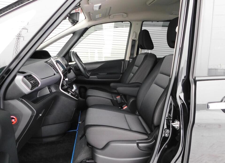 Nissan Serena, V (C27) Рестайлинг 1.2hyb AT (84 л.с.)