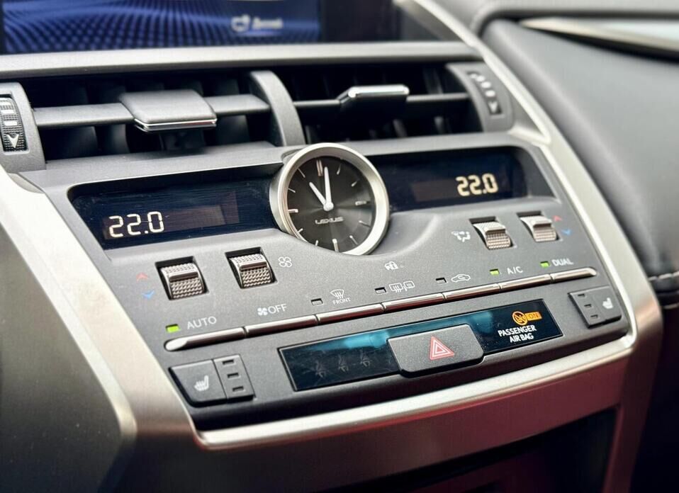 Lexus NX, I Рестайлинг 200 2.0 CVT (150 л.с.) 4WD