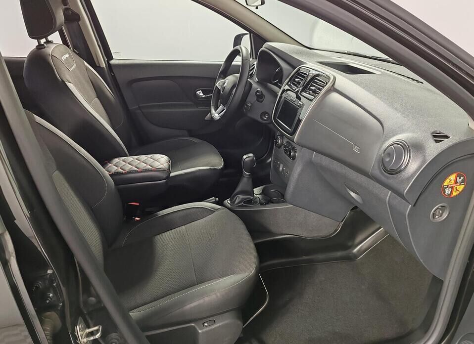 Renault Sandero Stepway 1.6 CVT (113 л.с.)