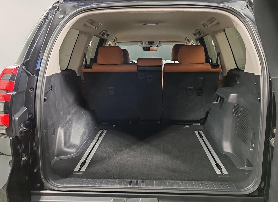 Toyota Land Cruiser Prado, 150 Series Рестайлинг 2 2.8d AT (177 л.с.) 4WD