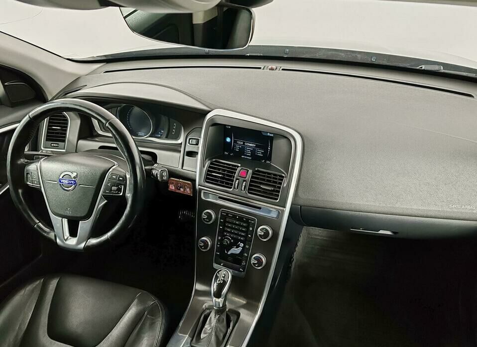 Volvo XC60 2.4d AT (215 л.с.) 4WD