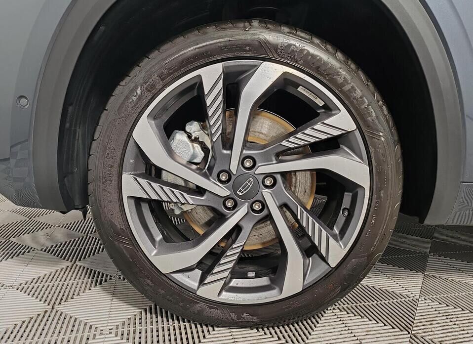 Geely Monjaro 2.0 AT (238 л.с.) 4WD