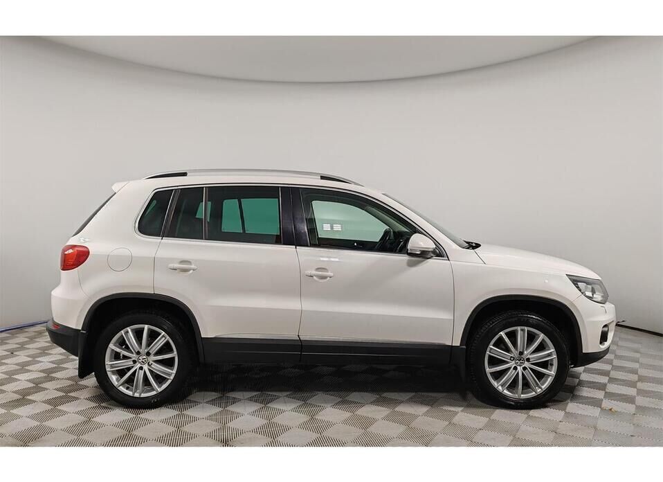 Volkswagen Tiguan 2.0d AT (140 л.с.) 4WD
