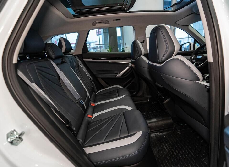 Geely Atlas, II 2.0 AT (200 л.с.) 4WD